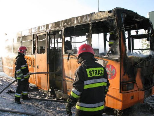 AUTOBUS W OGNIU