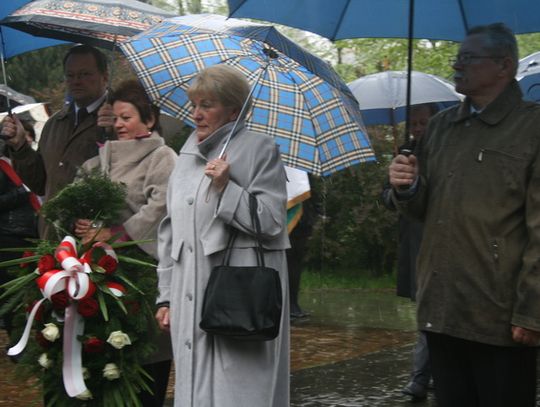 MIMO NIEPOGODY ŚWIĘTA UCZCZONE