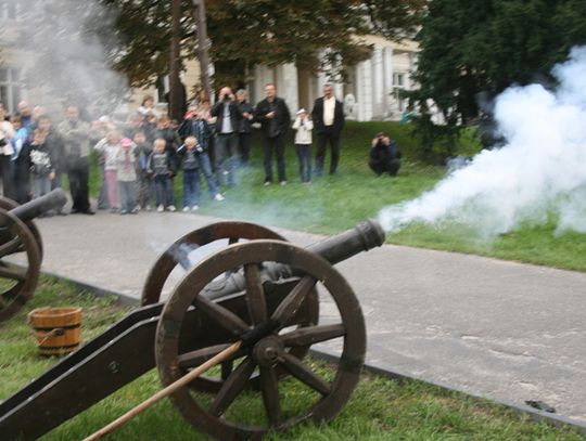 PO SARMACKU W DOBRACH ZŁOTOPOTOCKICH