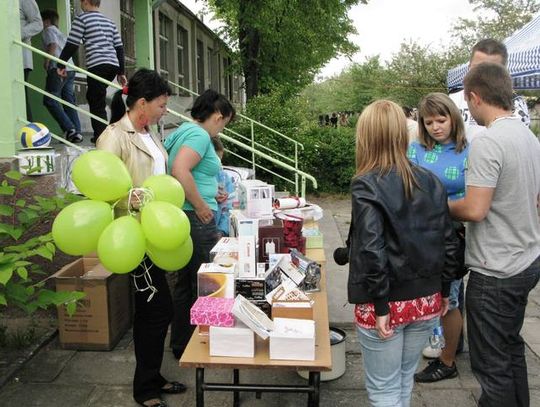 PIKNIK W SZKOLE Z CHARAKTEREM