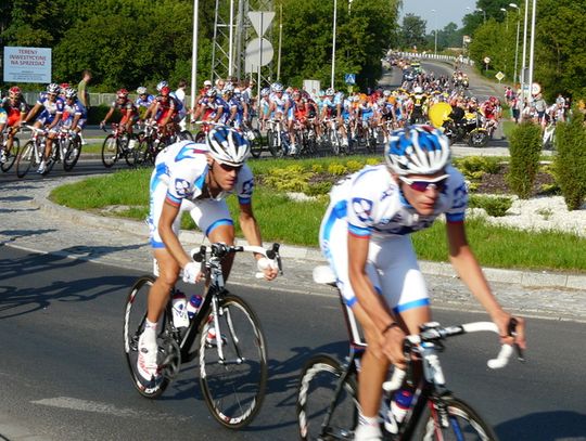 TOUR PRZEMKNĄŁ PRZEZ POWIAT