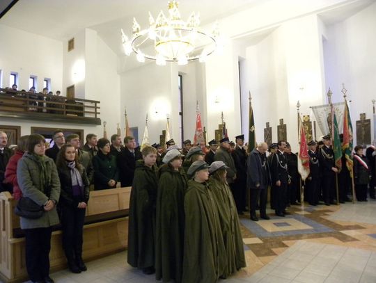 ODDALI HOŁD OJCZYŹNIE