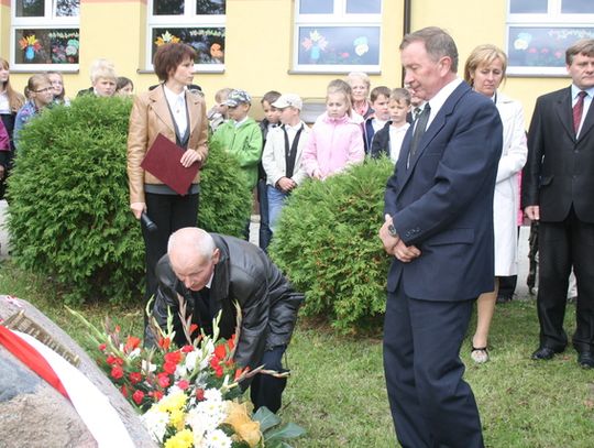 ZOSTANIE DĄB A Z NIM PAMIĘĆ