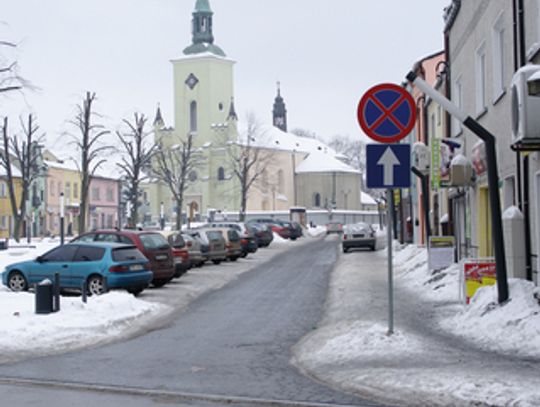 STARY RYNEK ZAMIAST ŁĄCZYĆ DZIELI