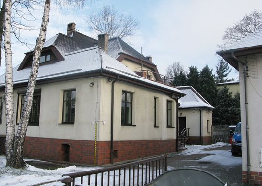 ZNIKA WIEŻA GAZOWNIKA