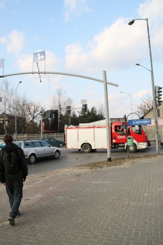 ROZWALIŁ SKRZYŻOWANIE
