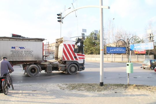 ROZWALIŁ SKRZYŻOWANIE