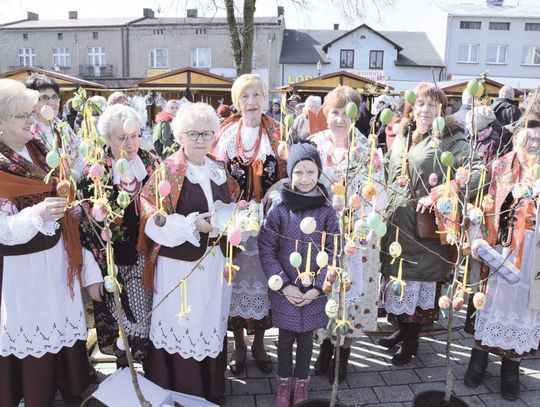 TRADYCYJNY JARMARK WIELKANOCNY NA SIEWIERSKIM RYNKU