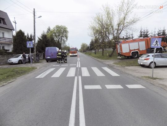 ZAWINIŁ MOTOCYKLISTA, KTÓRY WYPRZEDZAŁ NA PASACH