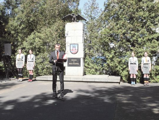 PIERWSZOMAJOWY POCHÓD ŁĄCZY ŚWIĘTO PRACY Z ROCZNICĄ WEJŚCIA POLSKI DO UNII