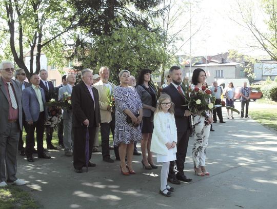 PIERWSZOMAJOWY POCHÓD ŁĄCZY ŚWIĘTO PRACY Z ROCZNICĄ WEJŚCIA POLSKI DO UNII