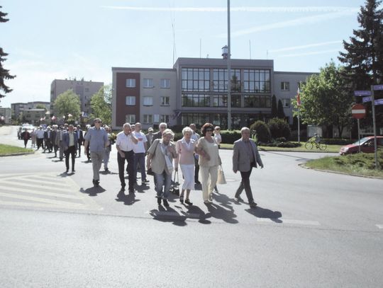 PIERWSZOMAJOWY POCHÓD ŁĄCZY ŚWIĘTO PRACY Z ROCZNICĄ WEJŚCIA POLSKI DO UNII