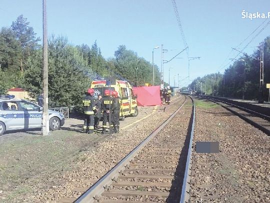 TRAGEDIA NA PRZEJEŹDZIE KOLEJOWYM