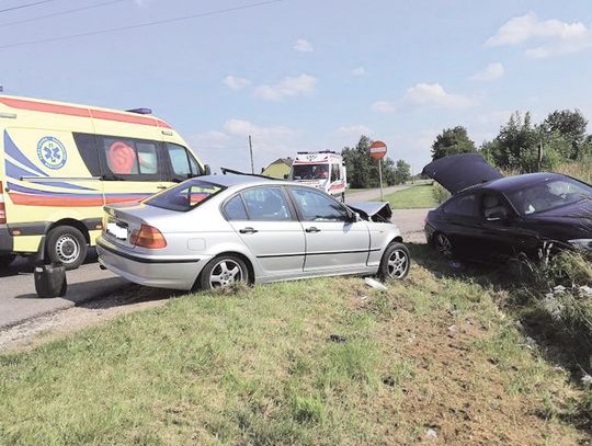 ZDERZENIE NA SKRZYŻOWANIU