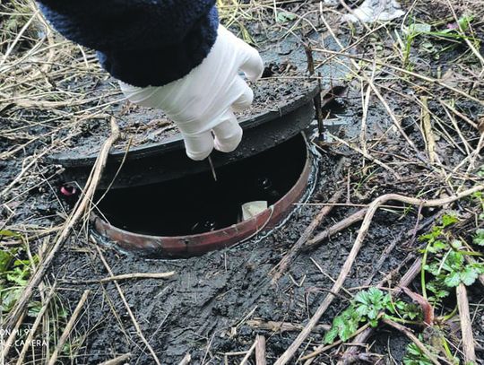 BRZYDKI ZAPACH DOPROWADZIŁ DO NICH STRAŻNIKÓW